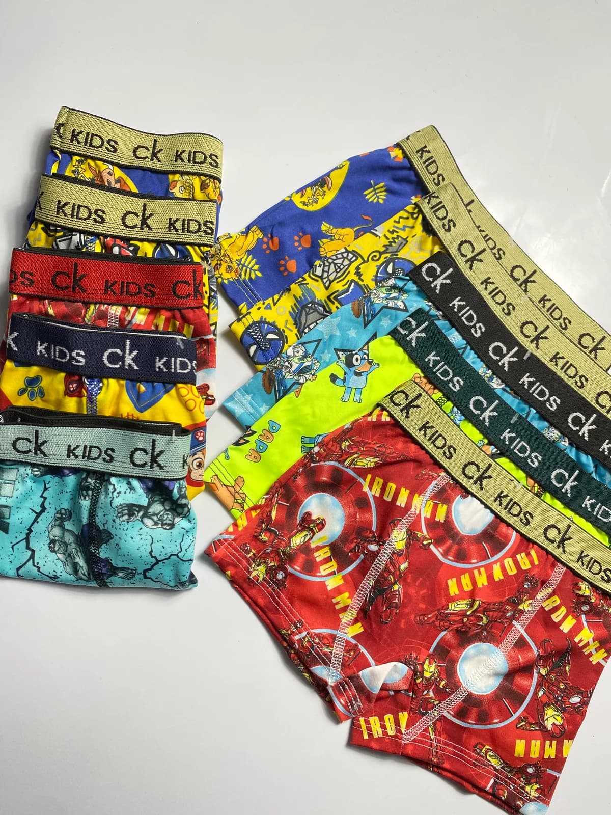2569-Cueca infantil estampada (KIT 5 UNIDADES)